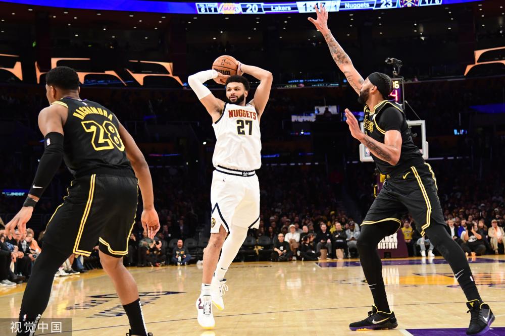 凯尔特人121-111轻取马刺，塔图姆29+9+8准三双.